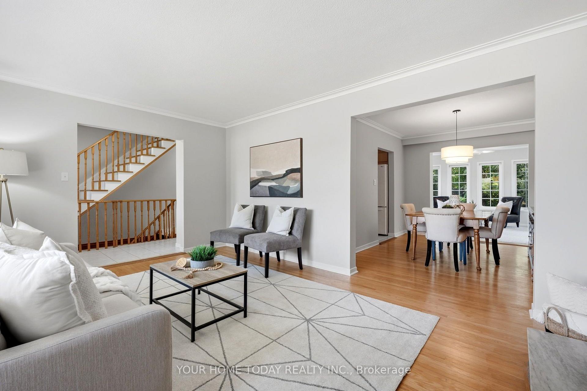Photo 10 of 35 Dawson Crescent, Halton Hills, Georgetown — HOMEH
