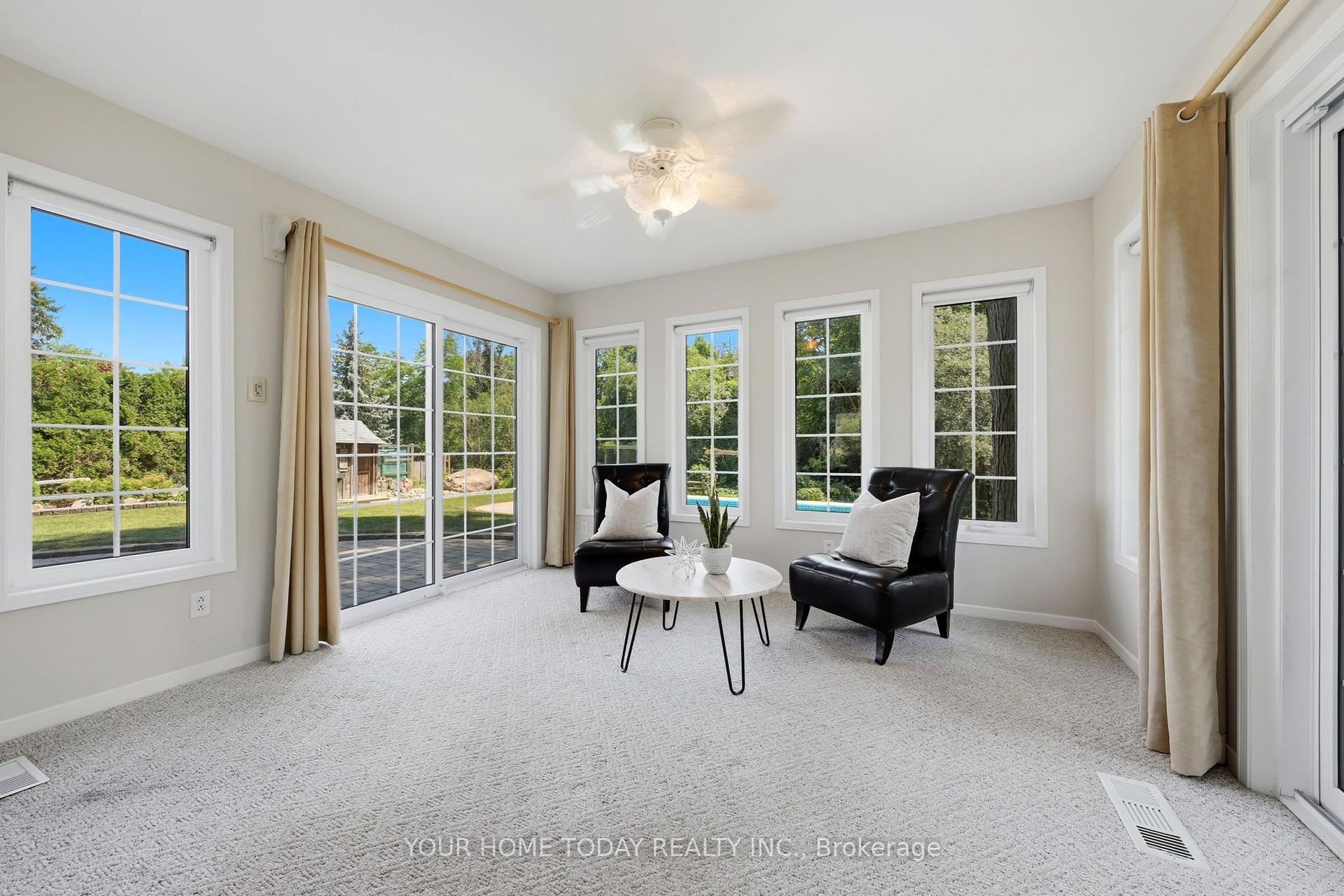 Photo 13 of 35 Dawson Crescent, Halton Hills, Georgetown — HOMEH