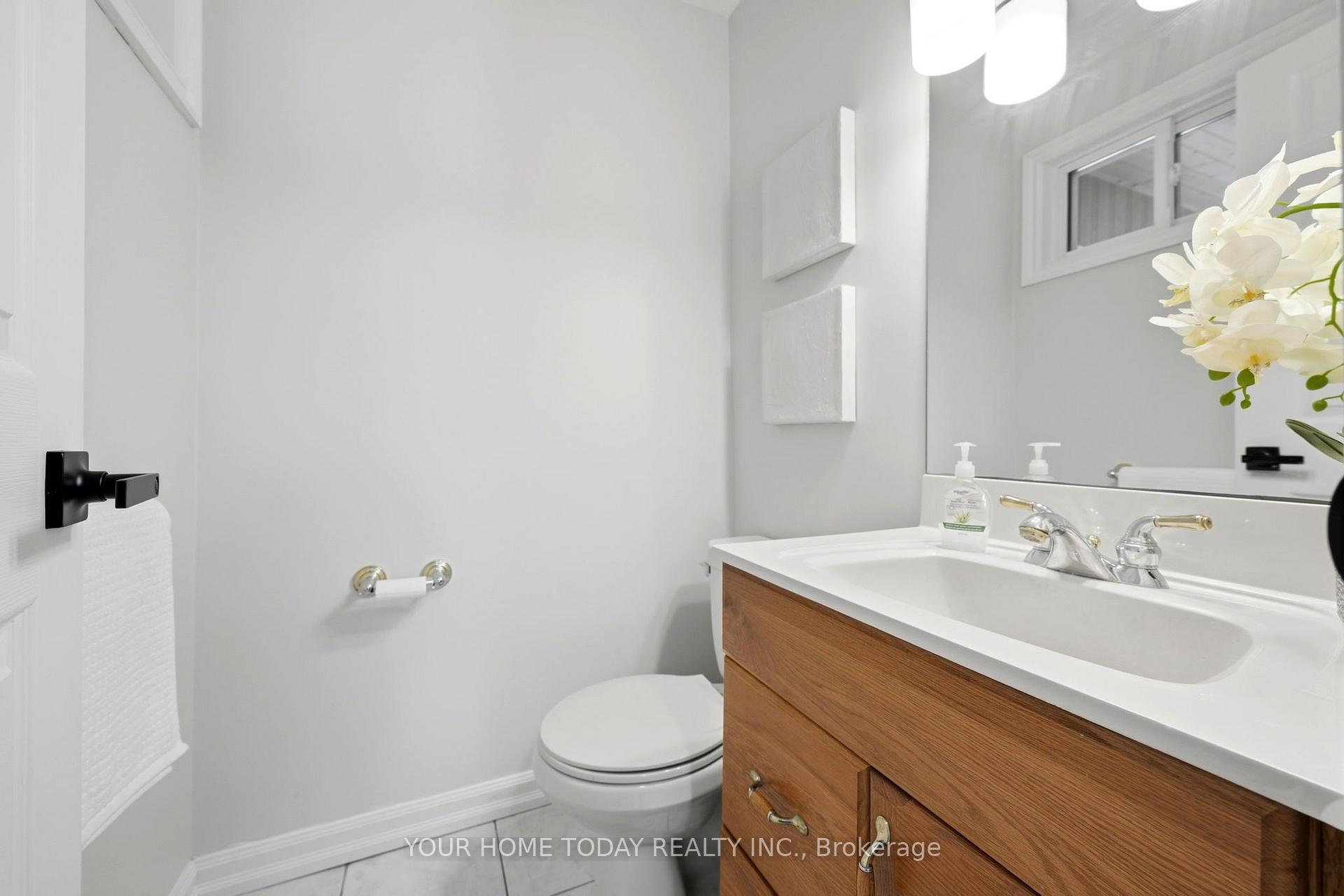 Photo 17 of 35 Dawson Crescent, Halton Hills, Georgetown — HOMEH