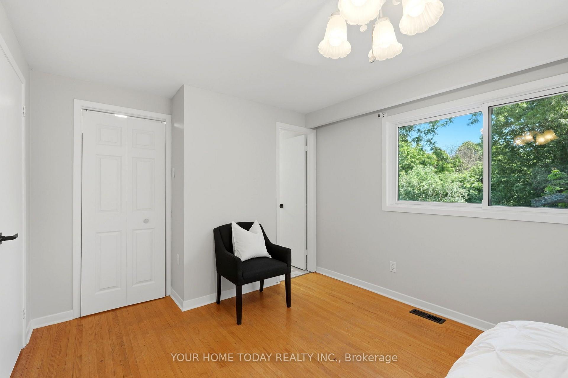 Photo 21 of 35 Dawson Crescent, Halton Hills, Georgetown — HOMEH