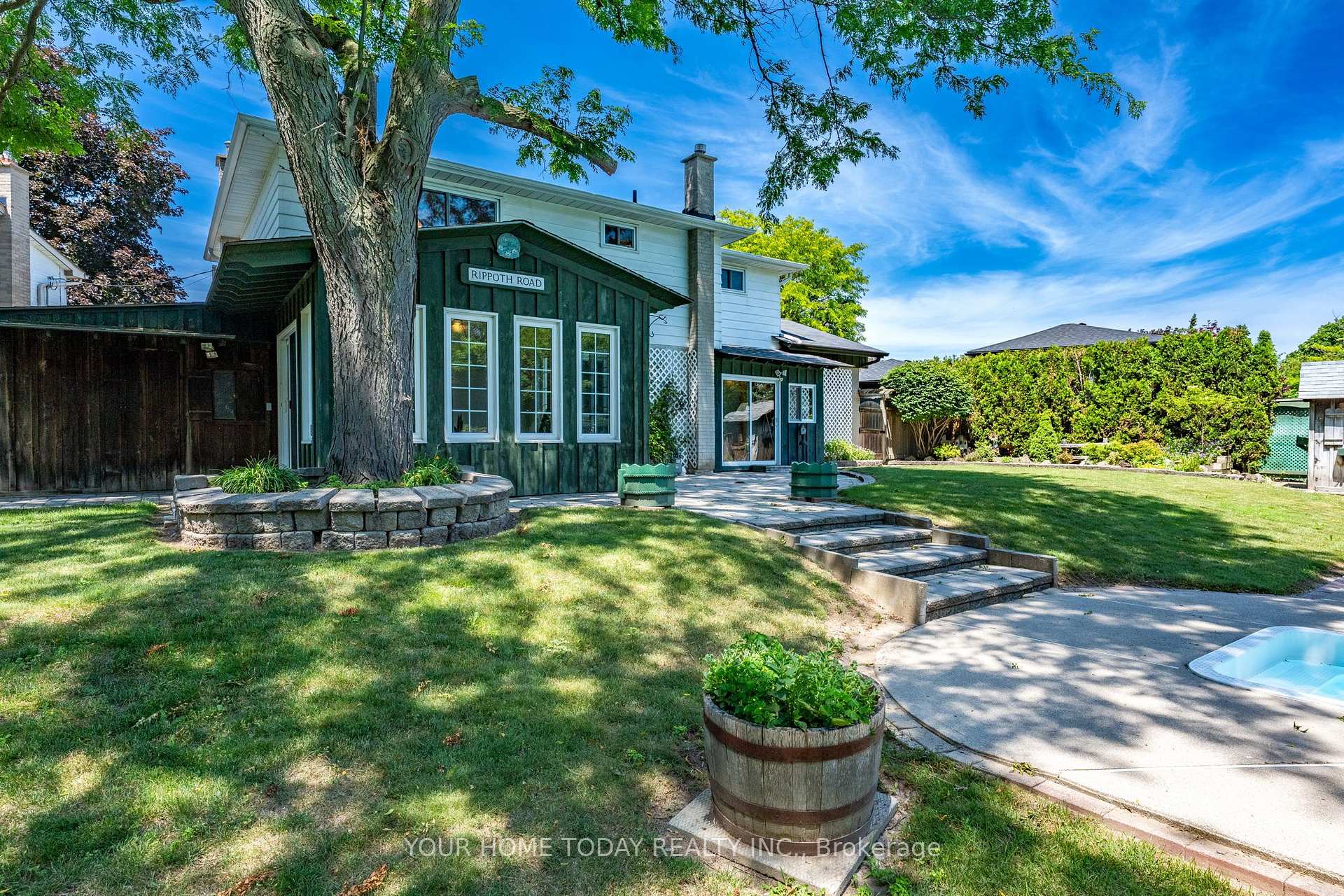 Photo 33 of 35 Dawson Crescent, Halton Hills, Georgetown — HOMEH