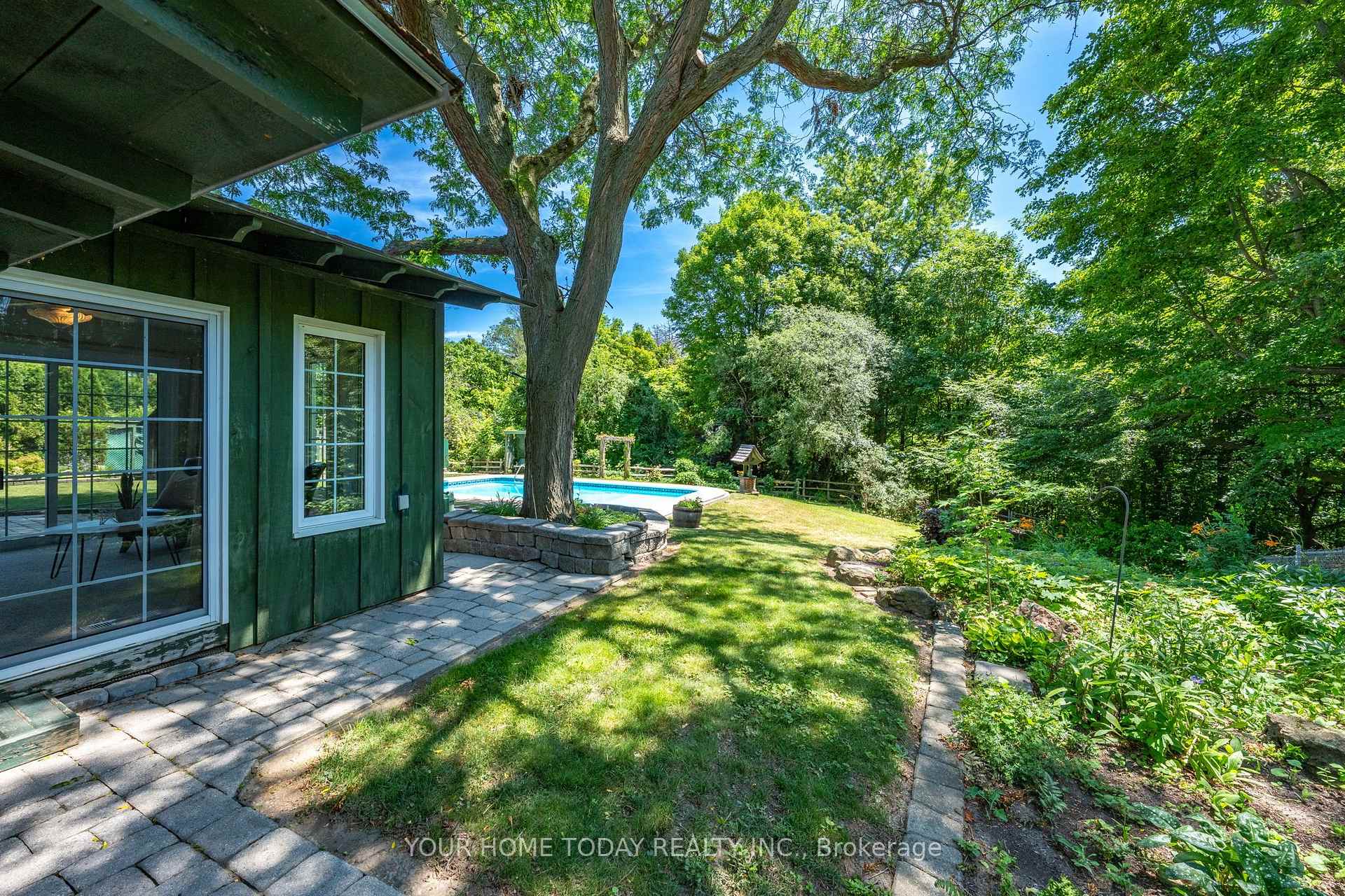 Photo 34 of 35 Dawson Crescent, Halton Hills, Georgetown — HOMEH