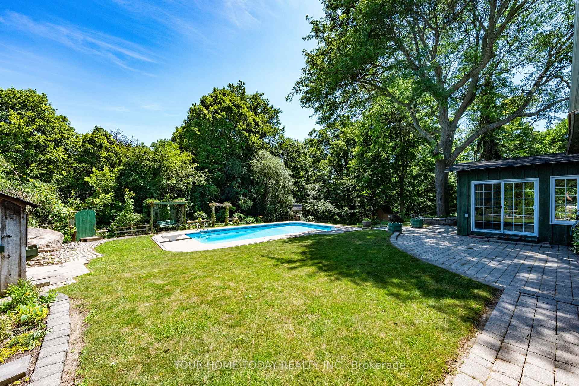 Photo 37 of 35 Dawson Crescent, Halton Hills, Georgetown — HOMEH