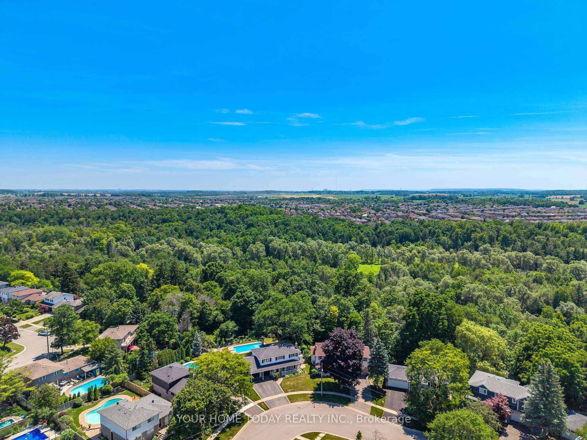 Photo 41 of 35 Dawson Crescent, Halton Hills, Georgetown — HOMEH
