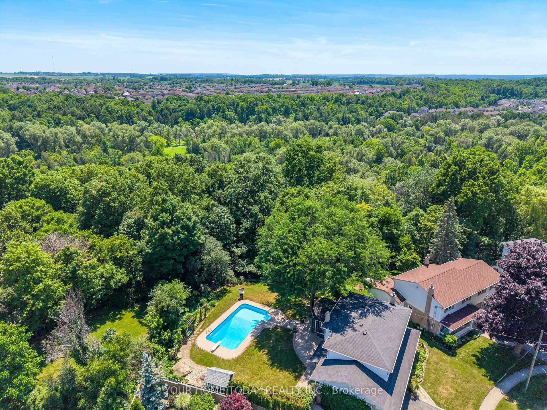 Photo 43 of 35 Dawson Crescent, Halton Hills, Georgetown — HOMEH