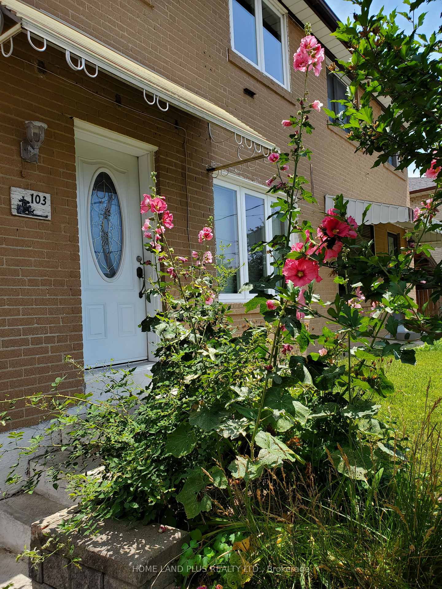 Photo 1 of 103 Bergen Road, Scarborough, Dorset Park — HOMEH