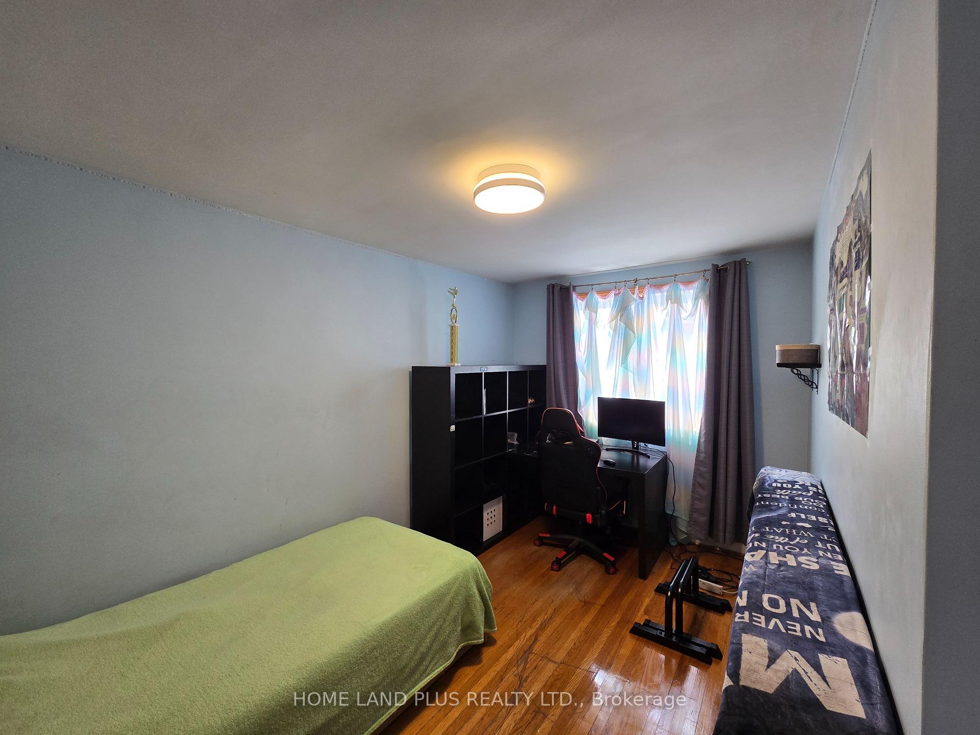 Photo 10 of 103 Bergen Road, Scarborough, Dorset Park — HOMEH