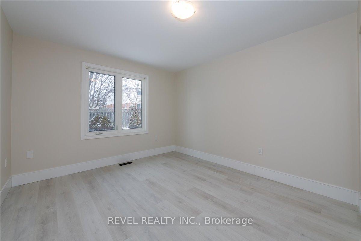 Photo 8 of Unit 2, 400 Big Bay Point Road, Barrie, Painswick North — HOMEH