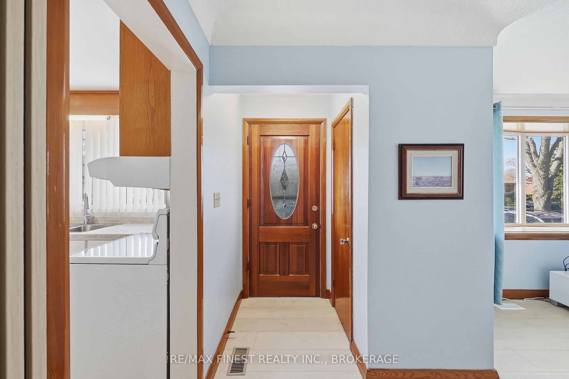 Photo 5 of 41 Campbell Crescent, Kingston, Central City West — HOMEH