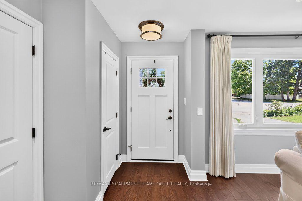 Photo 4 of 396 Pepper Drive, Burlington, Brant — HOMEH