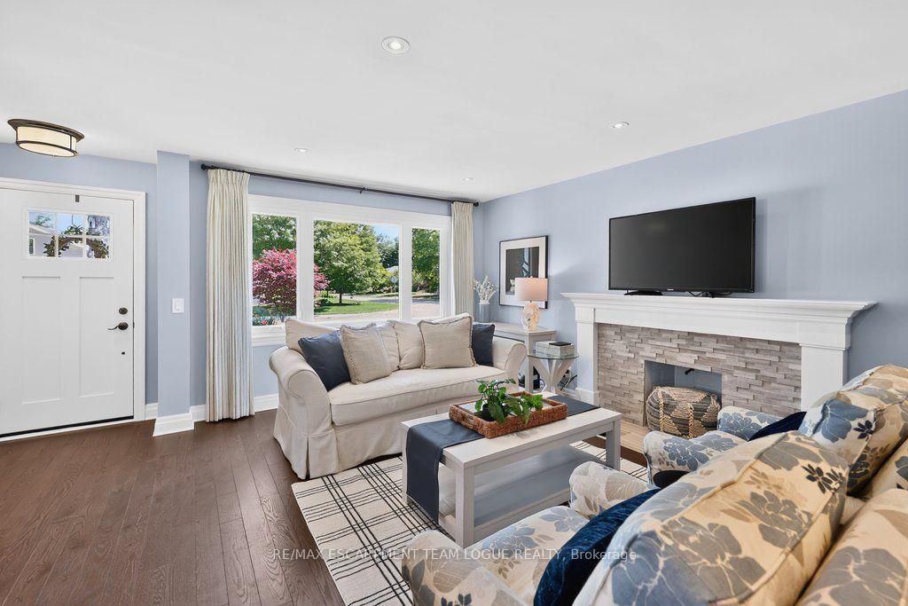 Photo 6 of 396 Pepper Drive, Burlington, Brant — HOMEH