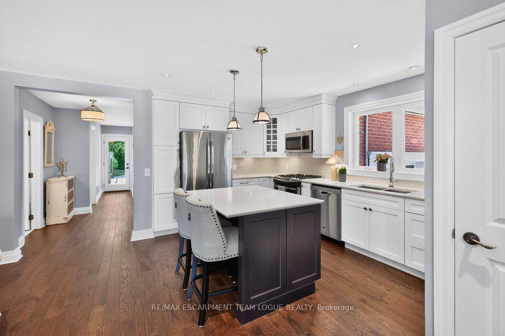 Photo 10 of 396 Pepper Drive, Burlington, Brant — HOMEH