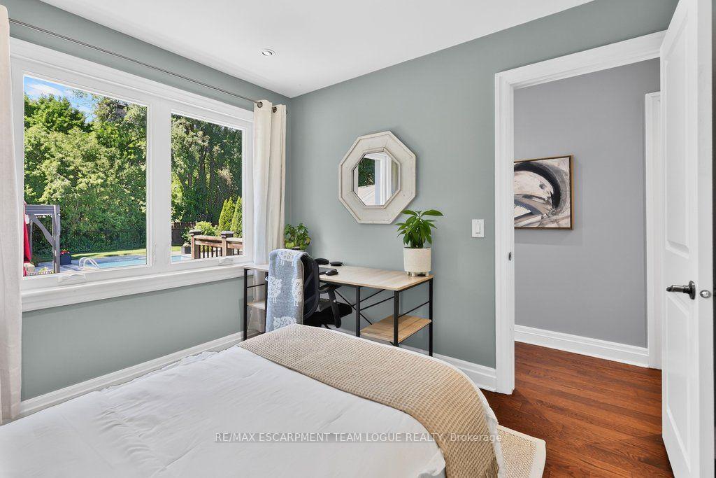Photo 15 of 396 Pepper Drive, Burlington, Brant — HOMEH