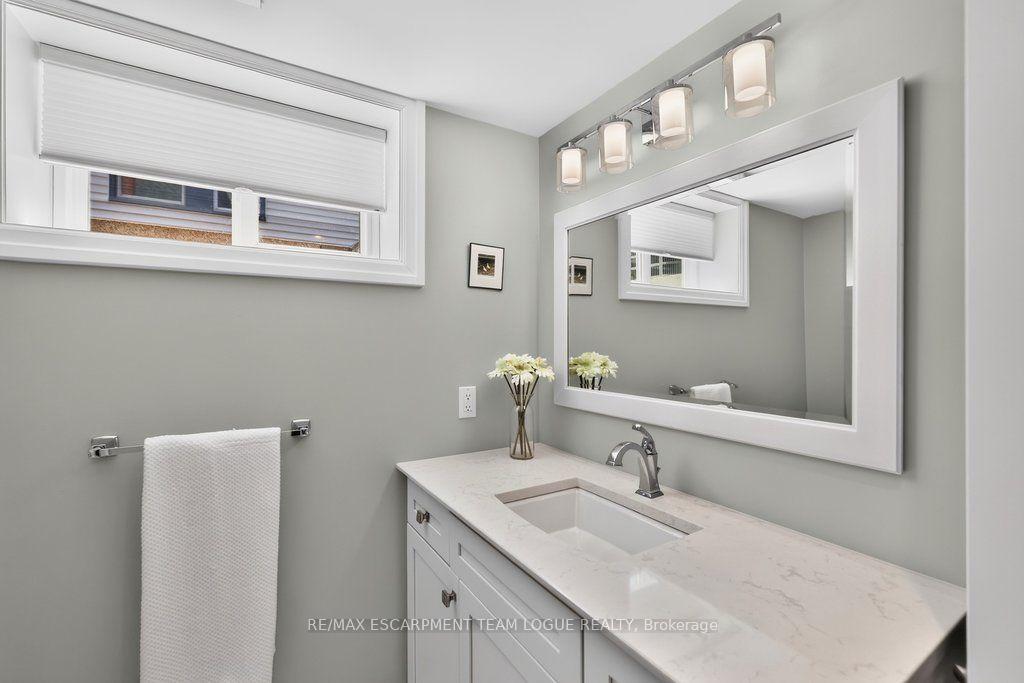 Photo 32 of 396 Pepper Drive, Burlington, Brant — HOMEH