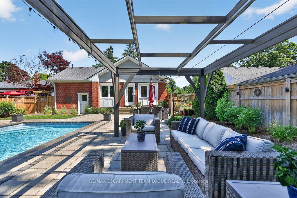 Photo 37 of 396 Pepper Drive, Burlington, Brant — HOMEH