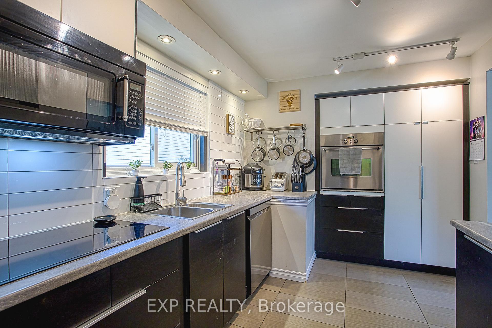 Photo 9 of 2387 Cyprus Avenue, Burlington, Mountainside — HOMEH