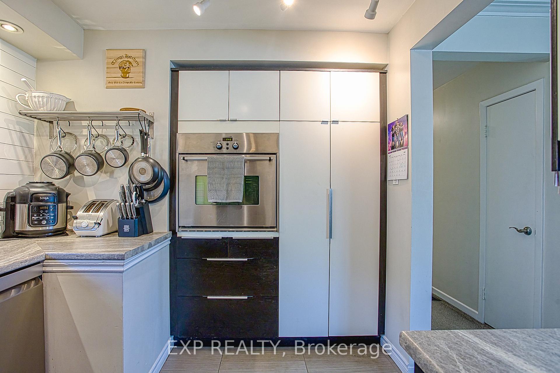 Photo 12 of 2387 Cyprus Avenue, Burlington, Mountainside — HOMEH