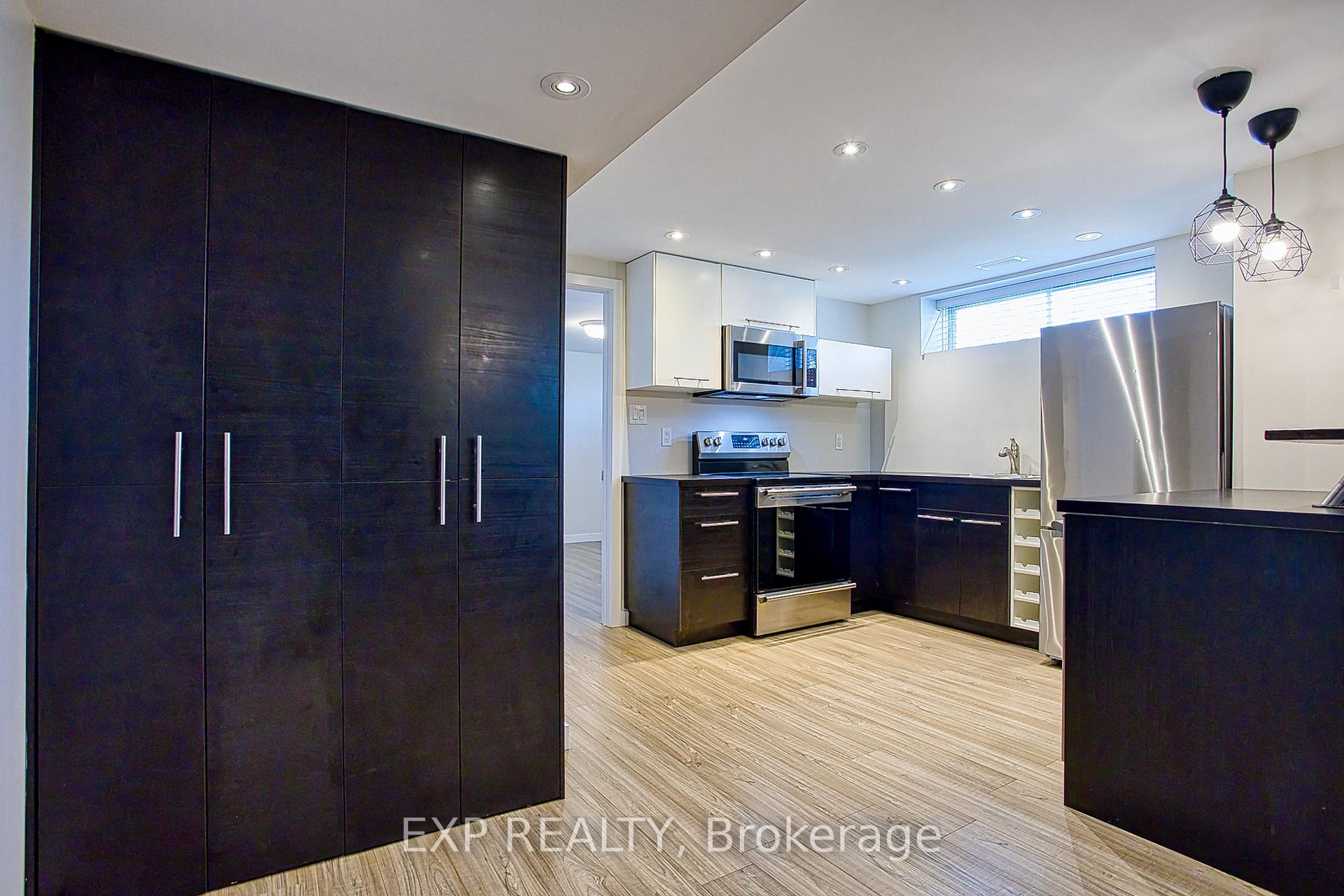 Photo 23 of 2387 Cyprus Avenue, Burlington, Mountainside — HOMEH