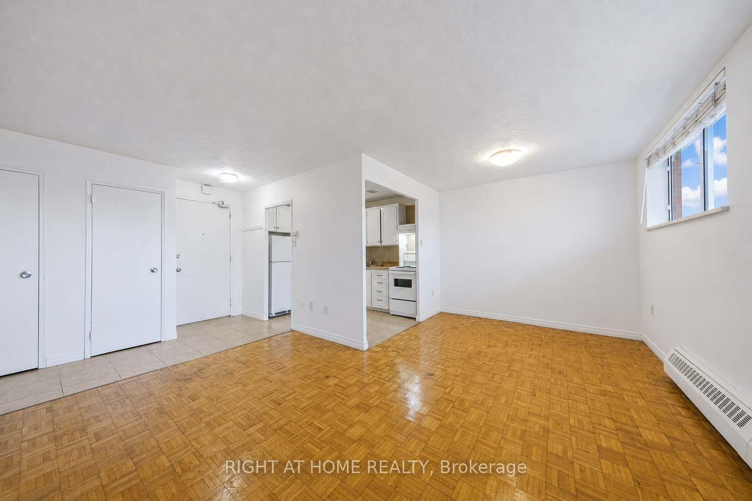 Photo 8 of Unit 1, 785 Brown's Line, Etobicoke, Alderwood — HOMEH