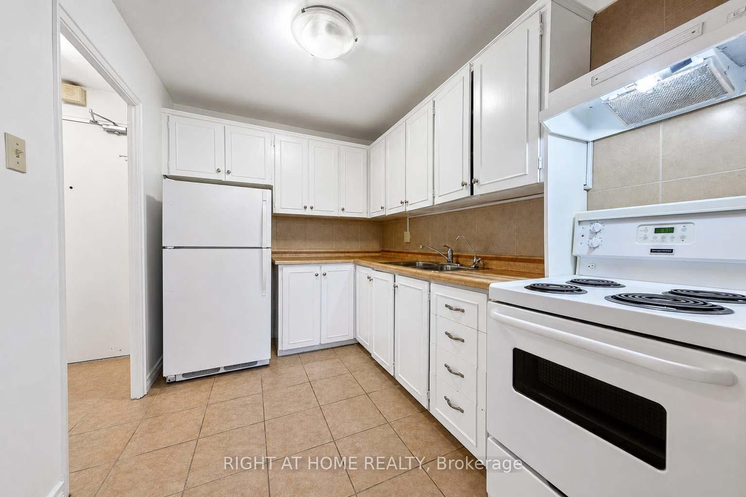 Photo 15 of Unit 1, 785 Brown's Line, Etobicoke, Alderwood — HOMEH