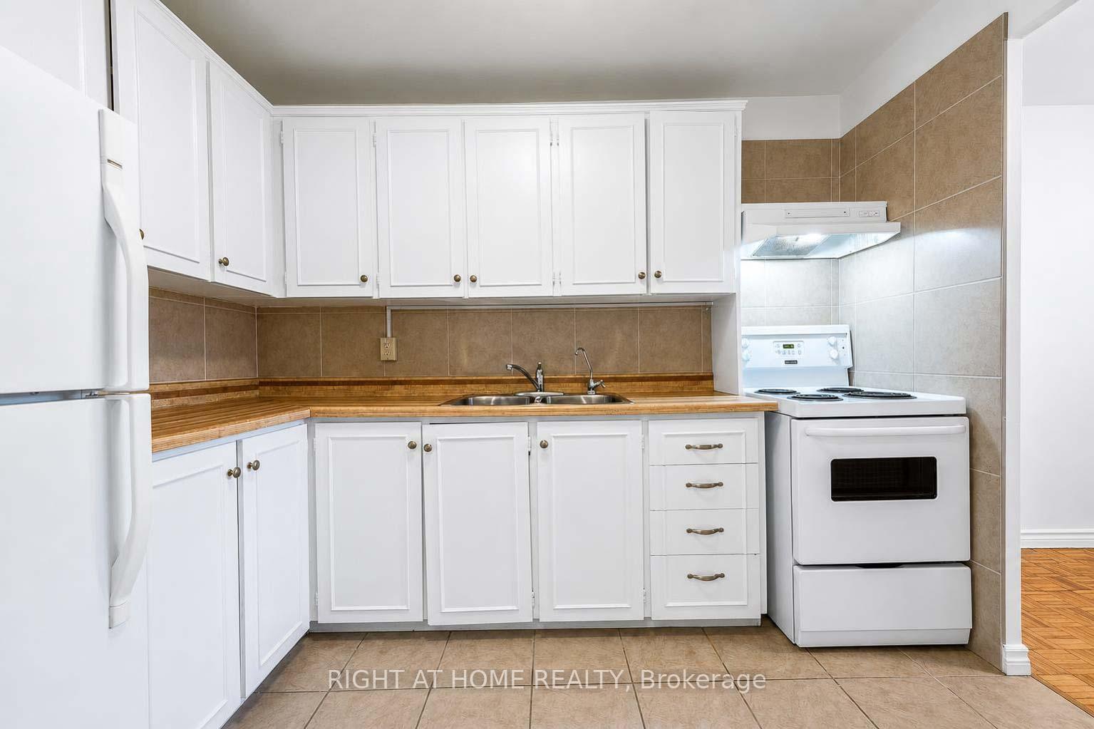 Photo 16 of Unit 1, 785 Brown's Line, Etobicoke, Alderwood — HOMEH