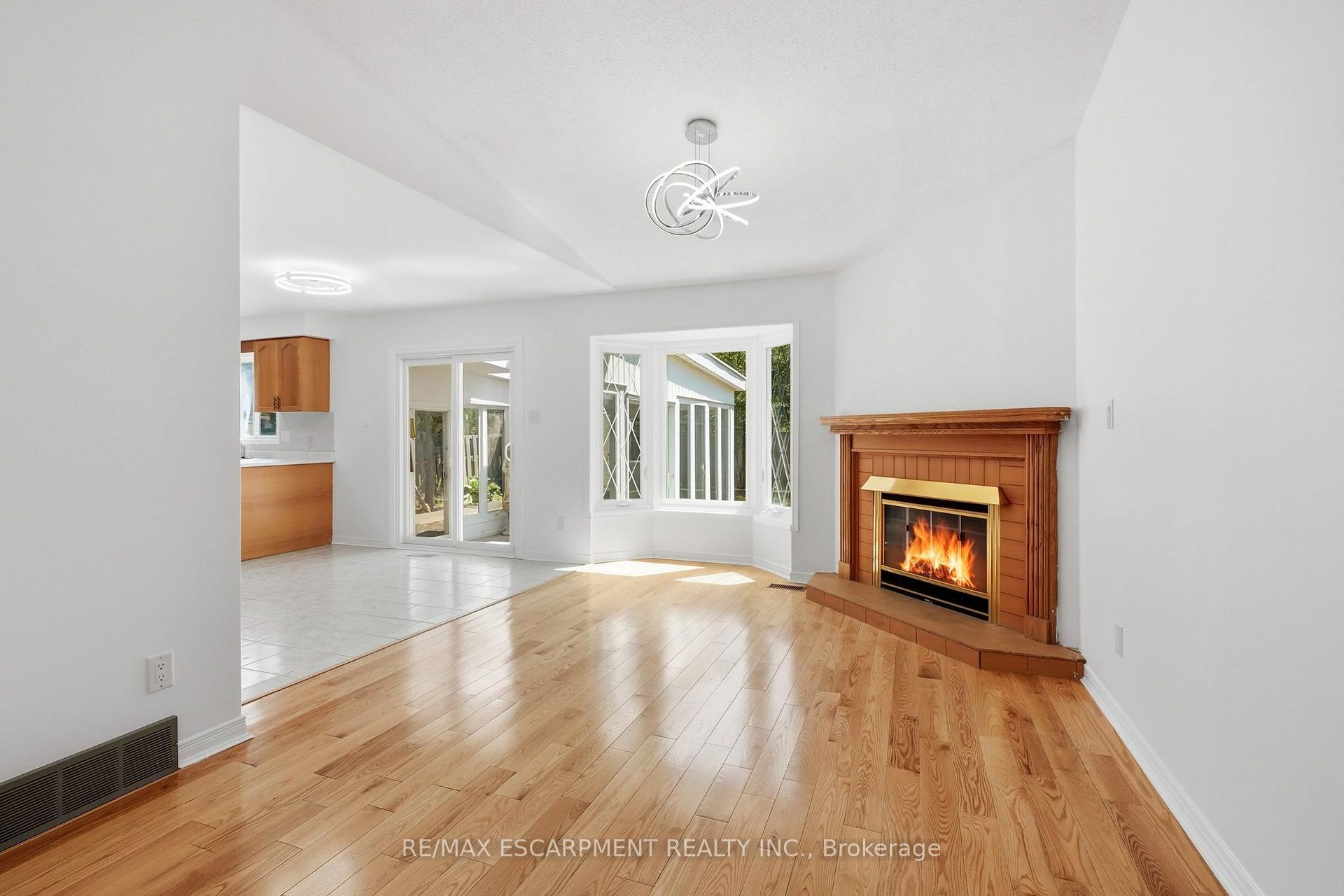 Photo 12 of 448 Stone Church Road E, Hamilton, Barnstown — HOMEH
