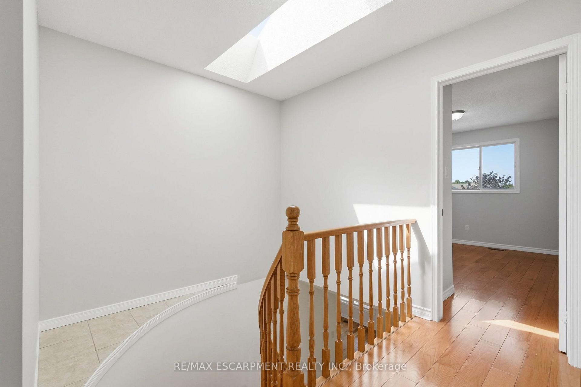 Photo 17 of 448 Stone Church Road E, Hamilton, Barnstown — HOMEH
