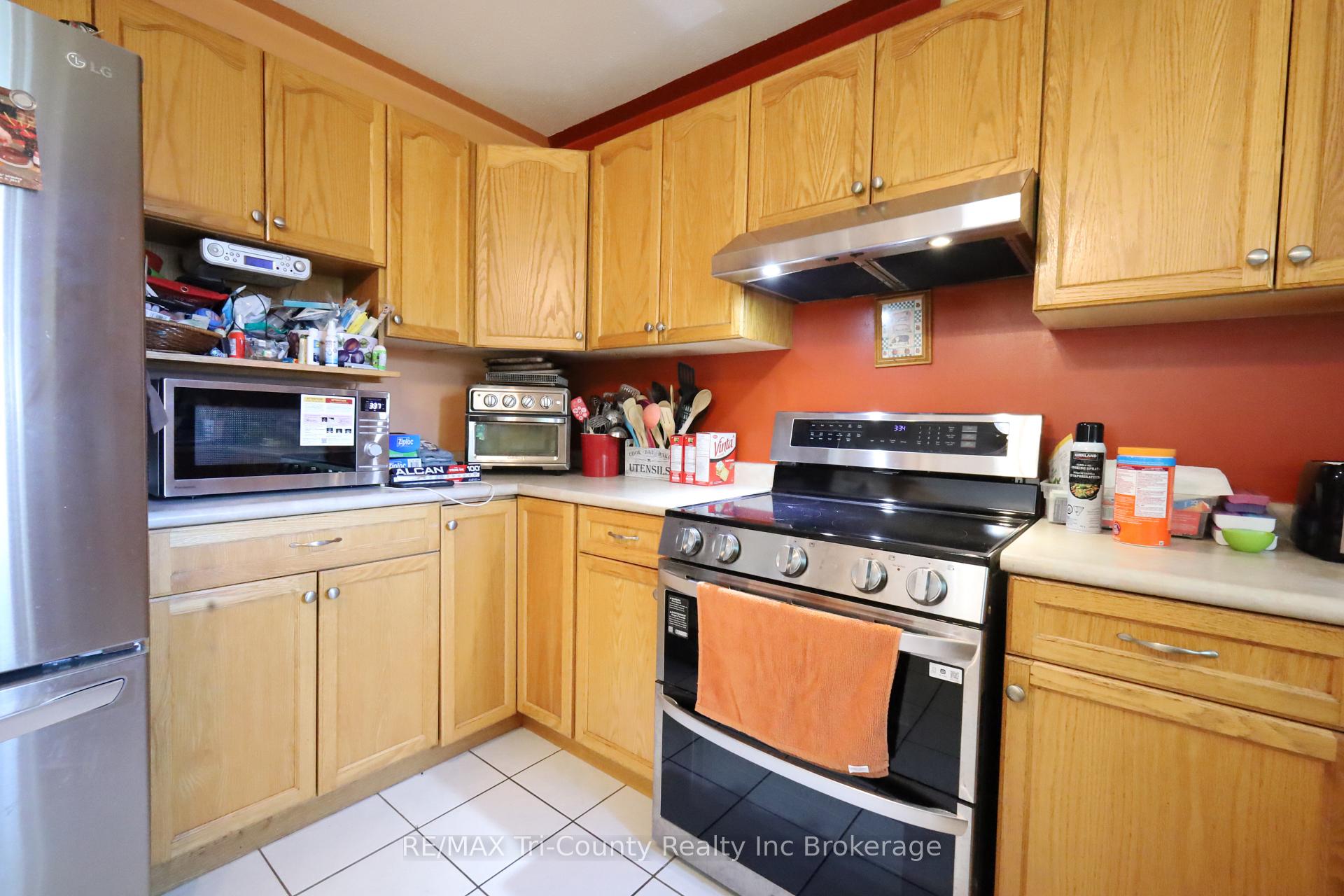 Photo 5 of 43 Trillium Drive, Tillsonburg — HOMEH