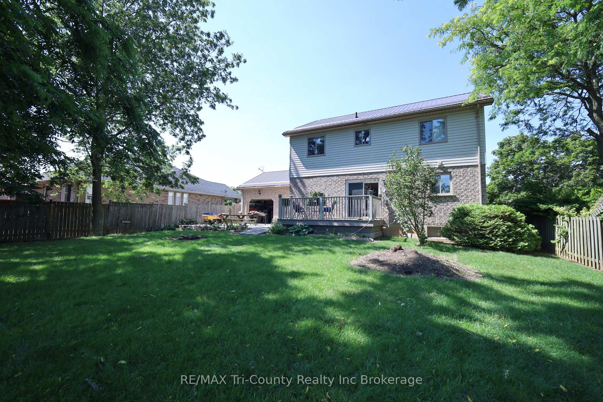 Photo 36 of 43 Trillium Drive, Tillsonburg — HOMEH
