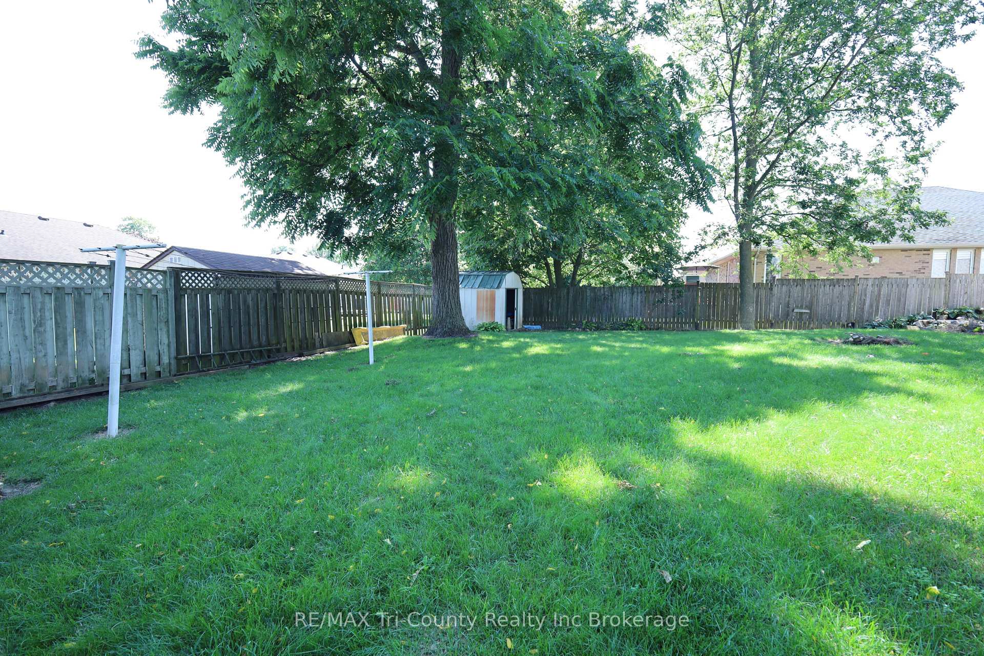 Photo 37 of 43 Trillium Drive, Tillsonburg — HOMEH