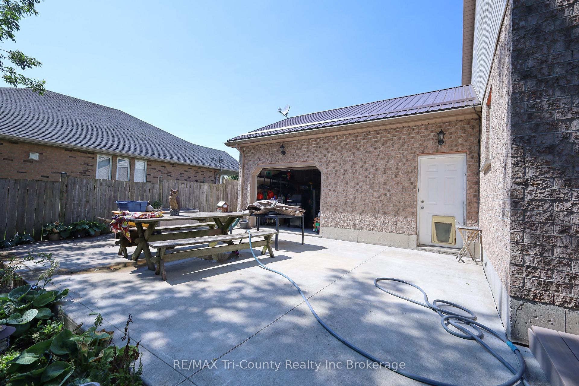 Photo 38 of 43 Trillium Drive, Tillsonburg — HOMEH