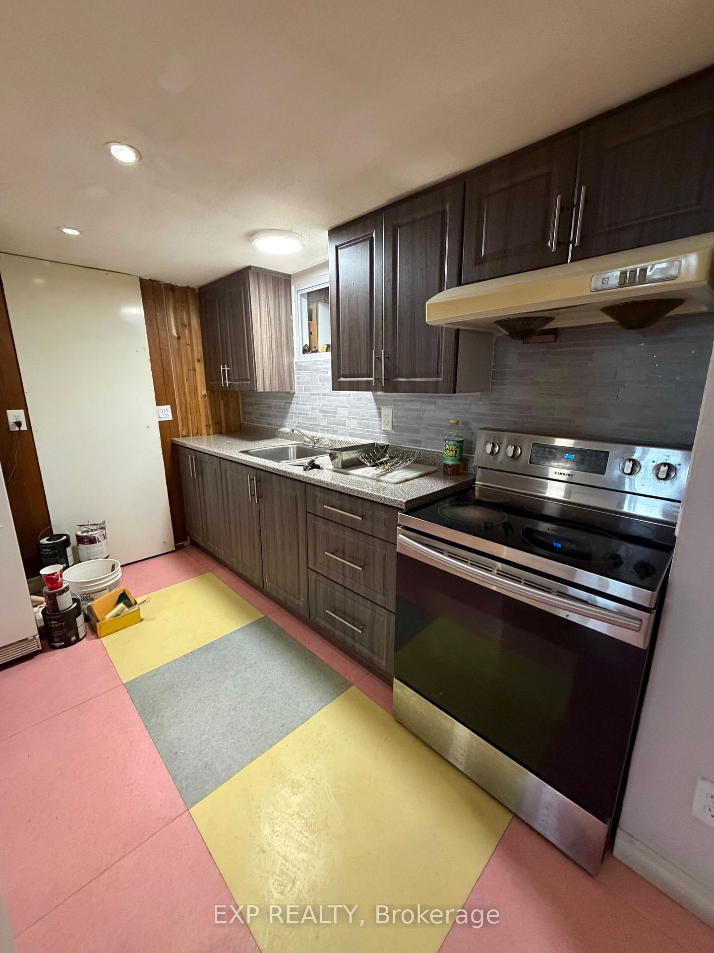 Photo 5 of 1375 Birchmount Road E, Scarborough, Dorset Park — HOMEH