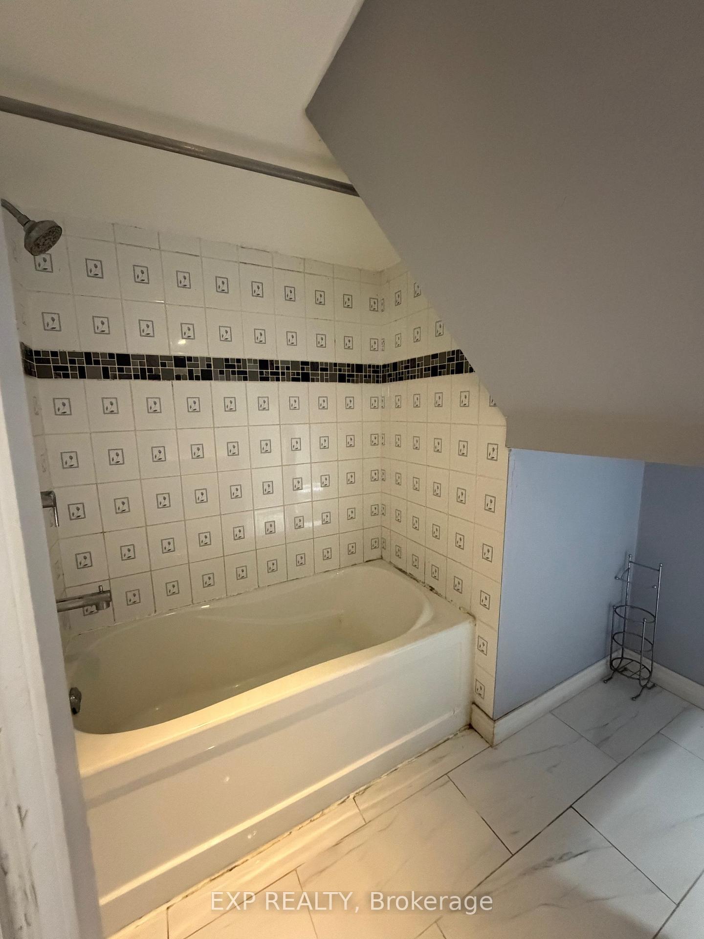 Photo 8 of 1375 Birchmount Road E, Scarborough, Dorset Park — HOMEH
