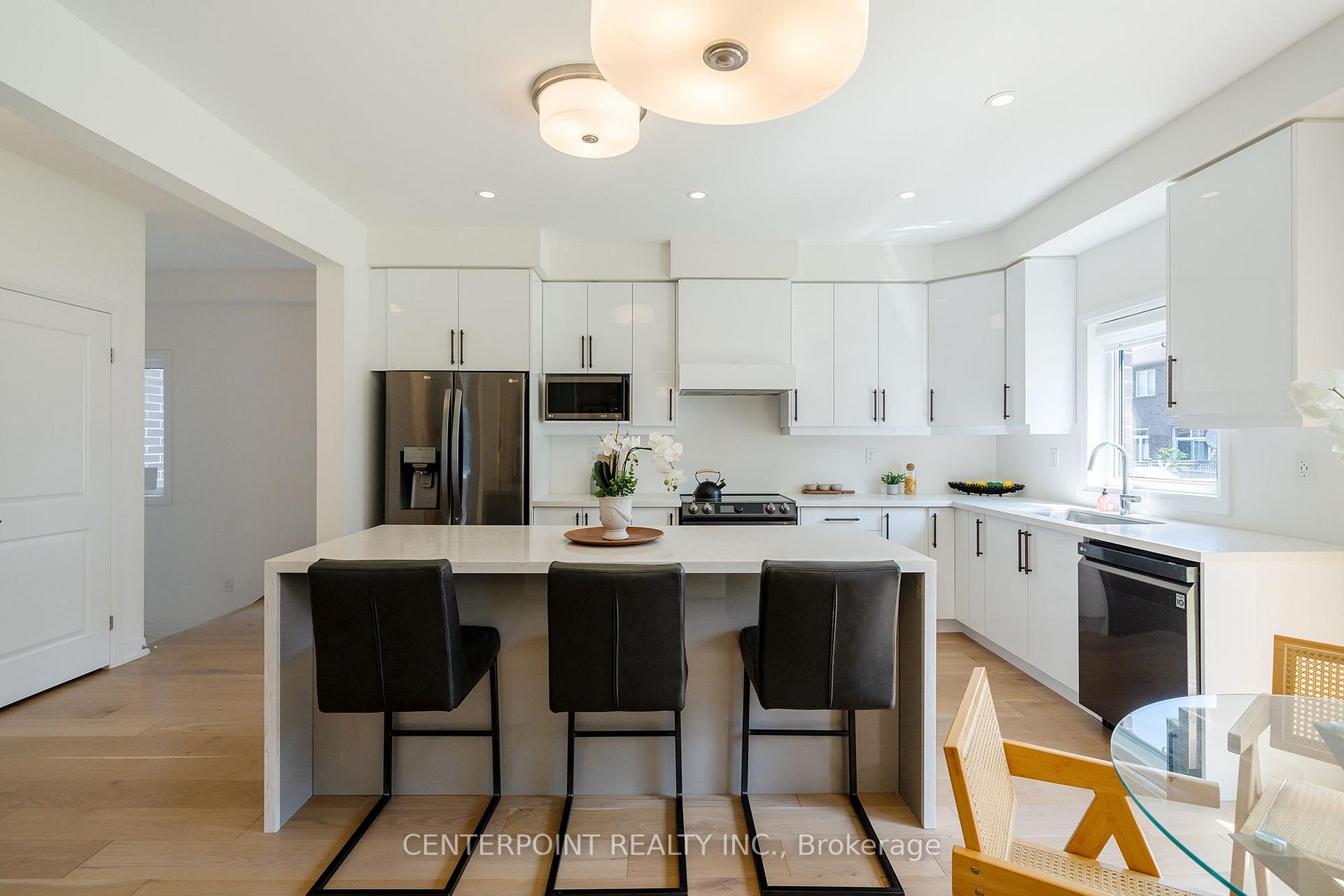 Photo 5 of 419 Springbrook Avenue, Hamilton, Meadowlands — HOMEH