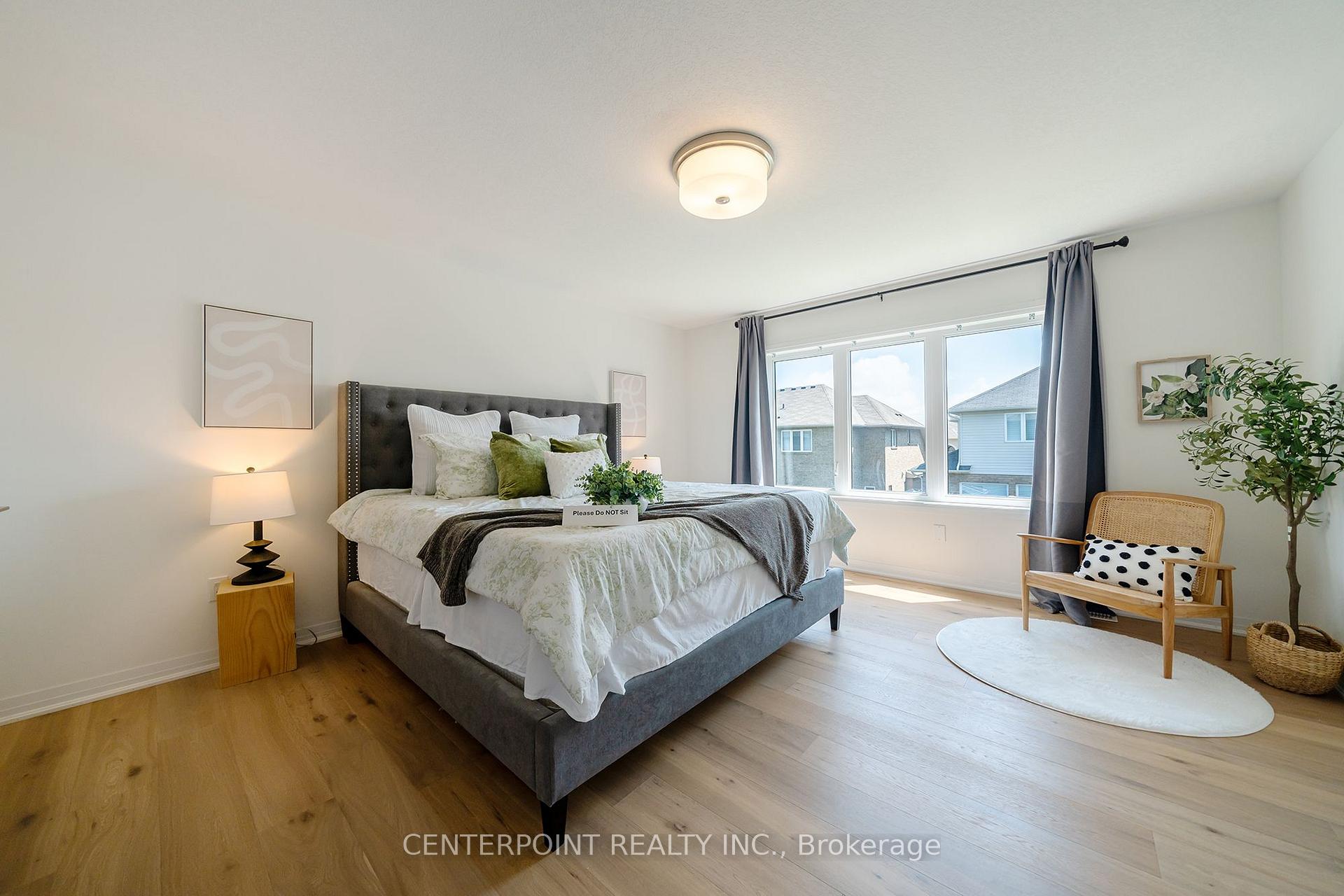 Photo 15 of 419 Springbrook Avenue, Hamilton, Meadowlands — HOMEH