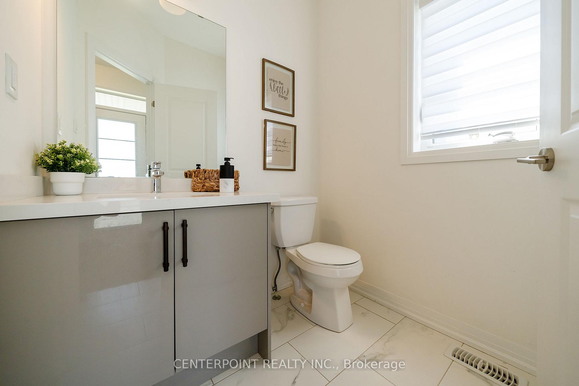 Photo 24 of 419 Springbrook Avenue, Hamilton, Meadowlands — HOMEH