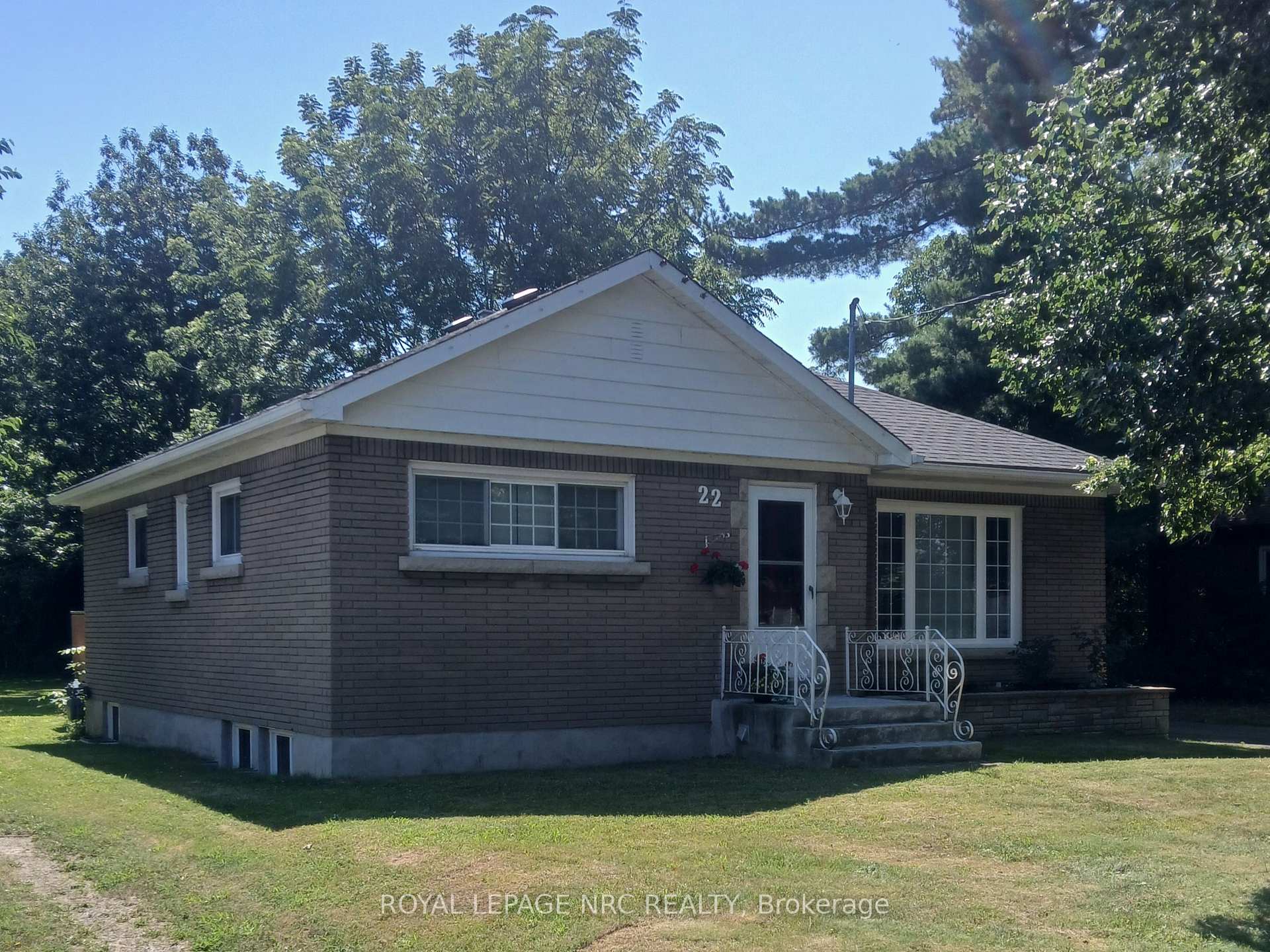 Photo 21 of 22 Dunblane Avenue, St. Catharines, Carlton/Bunting — HOMEH