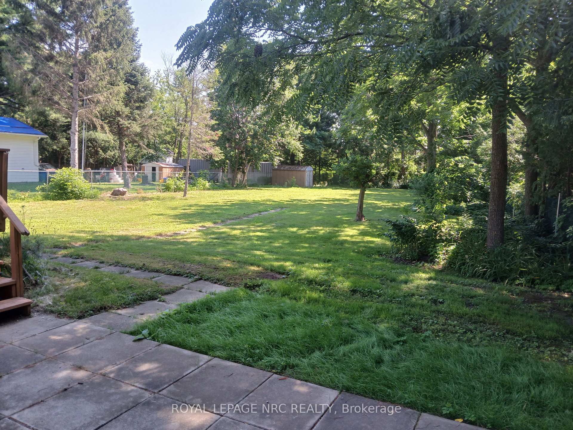 Photo 1 of 22 Dunblane Avenue, St. Catharines, Carlton/Bunting — HOMEH