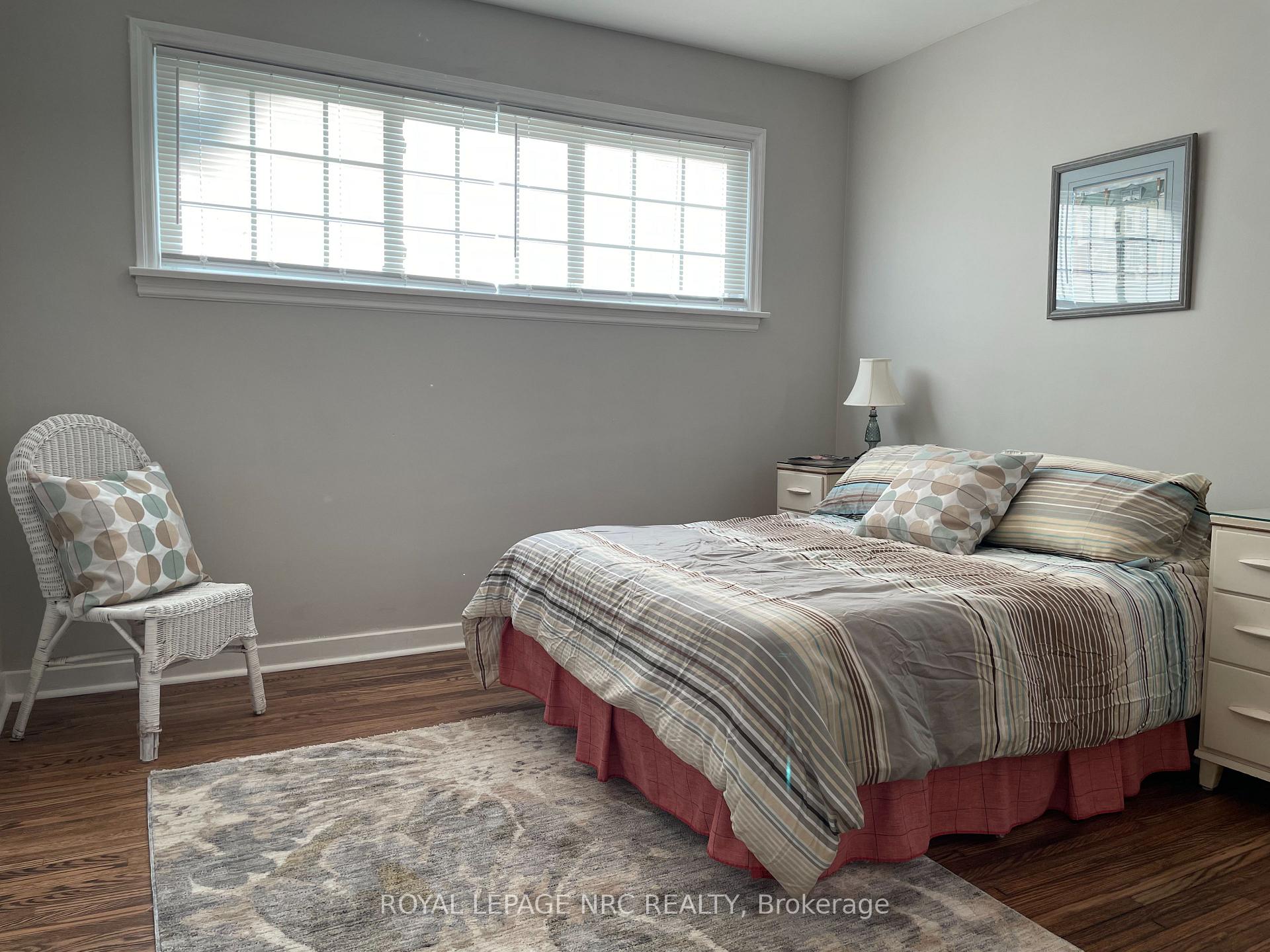 Photo 4 of 22 Dunblane Avenue, St. Catharines, Carlton/Bunting — HOMEH