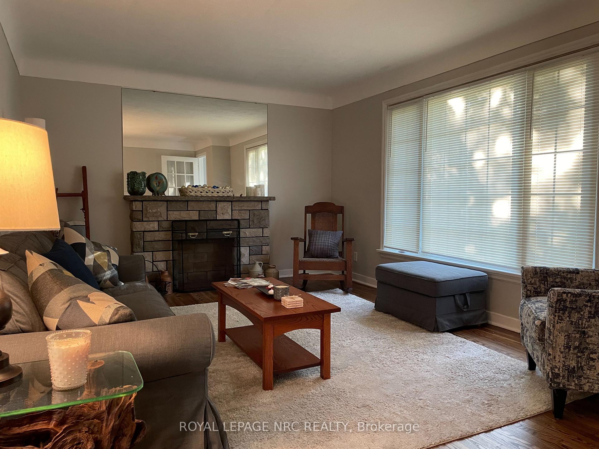 Photo 13 of 22 Dunblane Avenue, St. Catharines, Carlton/Bunting — HOMEH