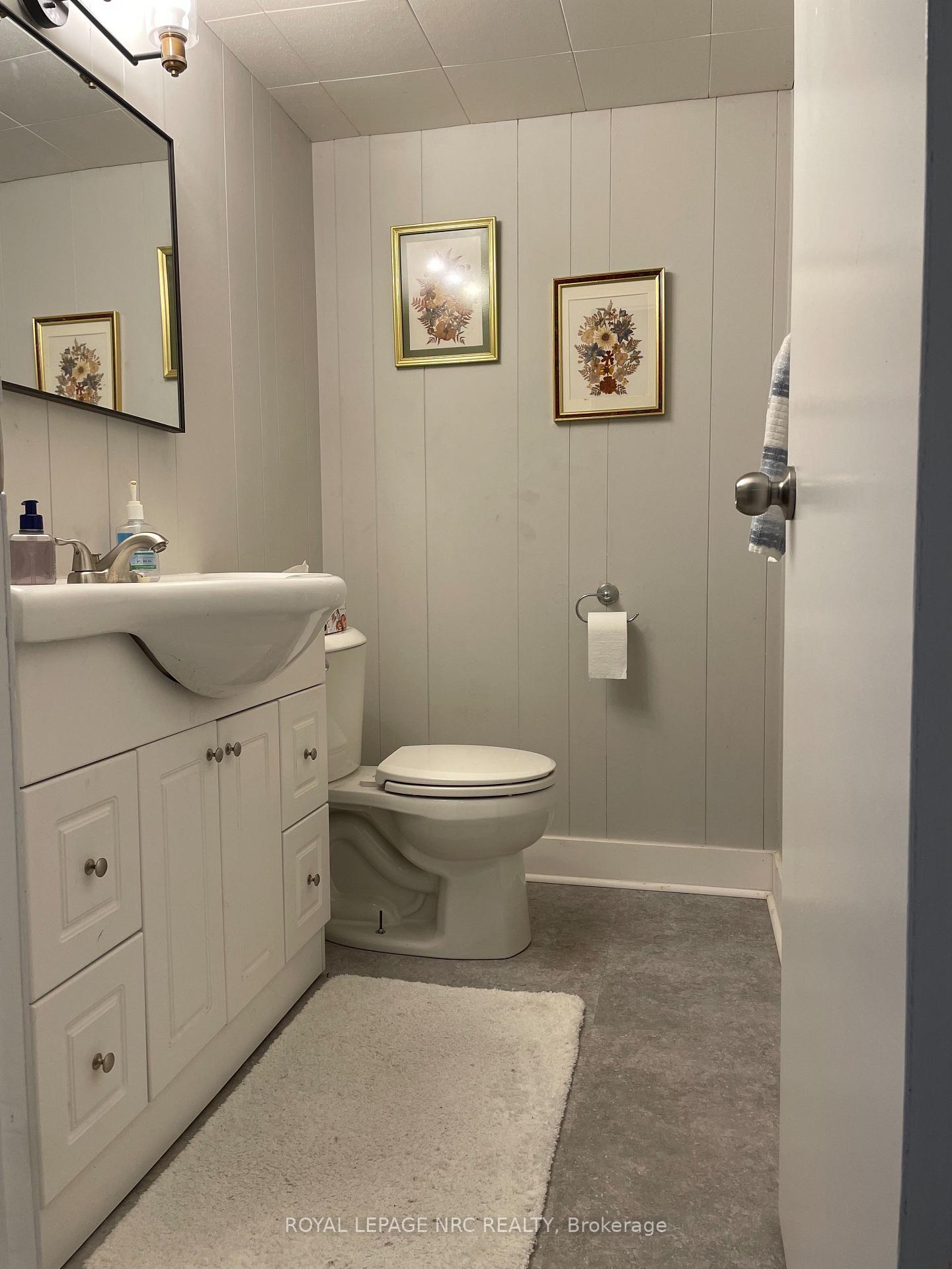 Photo 16 of 22 Dunblane Avenue, St. Catharines, Carlton/Bunting — HOMEH