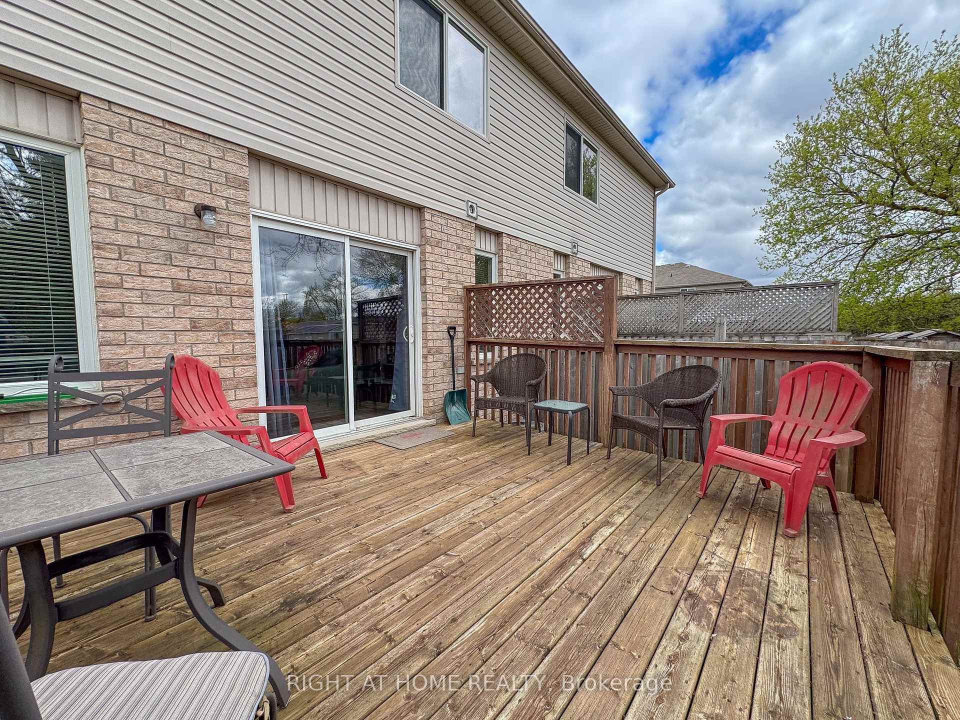 Photo 19 of 652 Salisbury Avenue, North Perth, Listowel — HOMEH