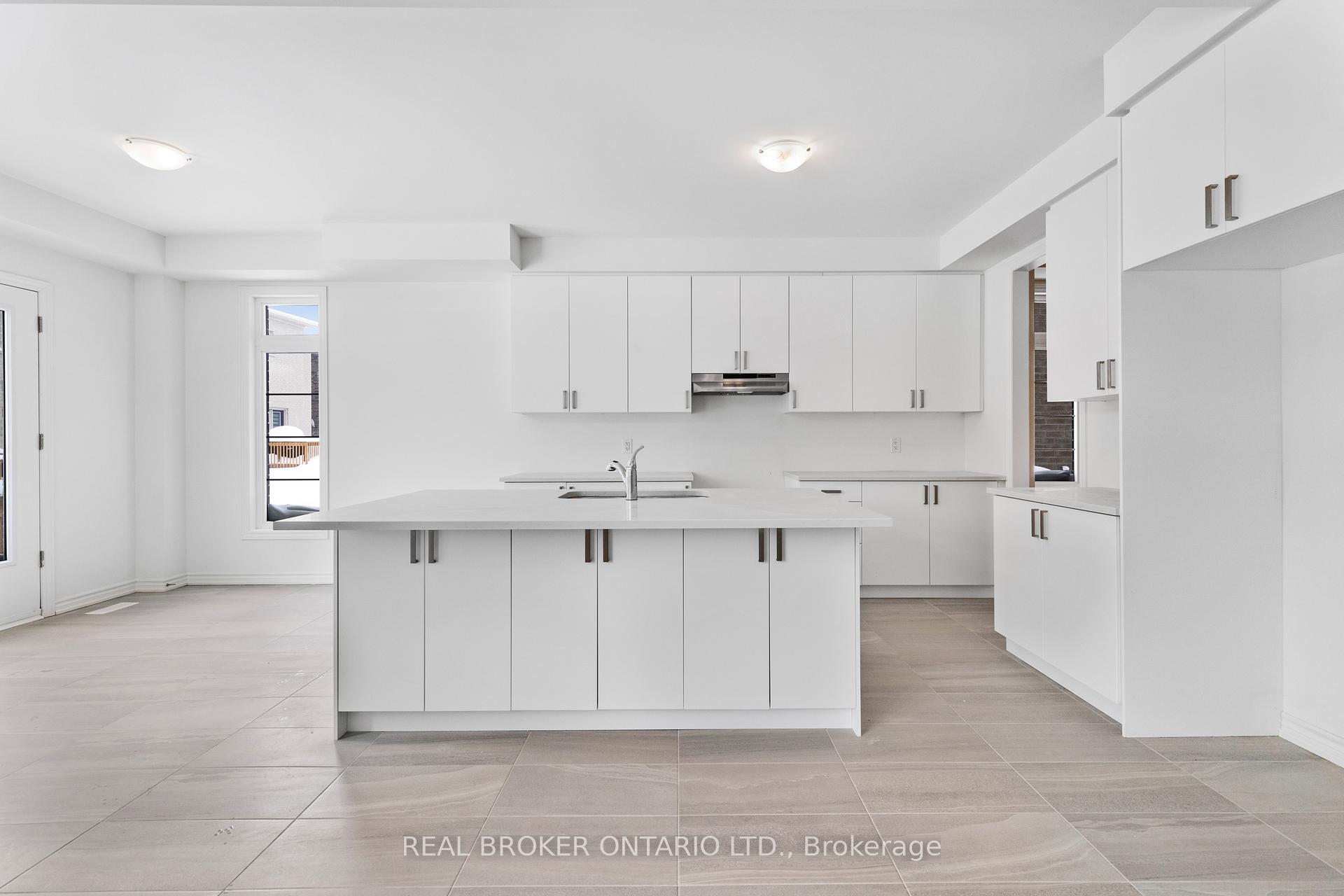 Photo 11 of 8 Daisy Street, Springwater, Midhurst — HOMEH