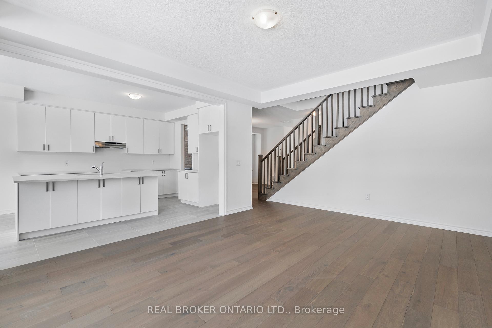 Photo 13 of 8 Daisy Street, Springwater, Midhurst — HOMEH
