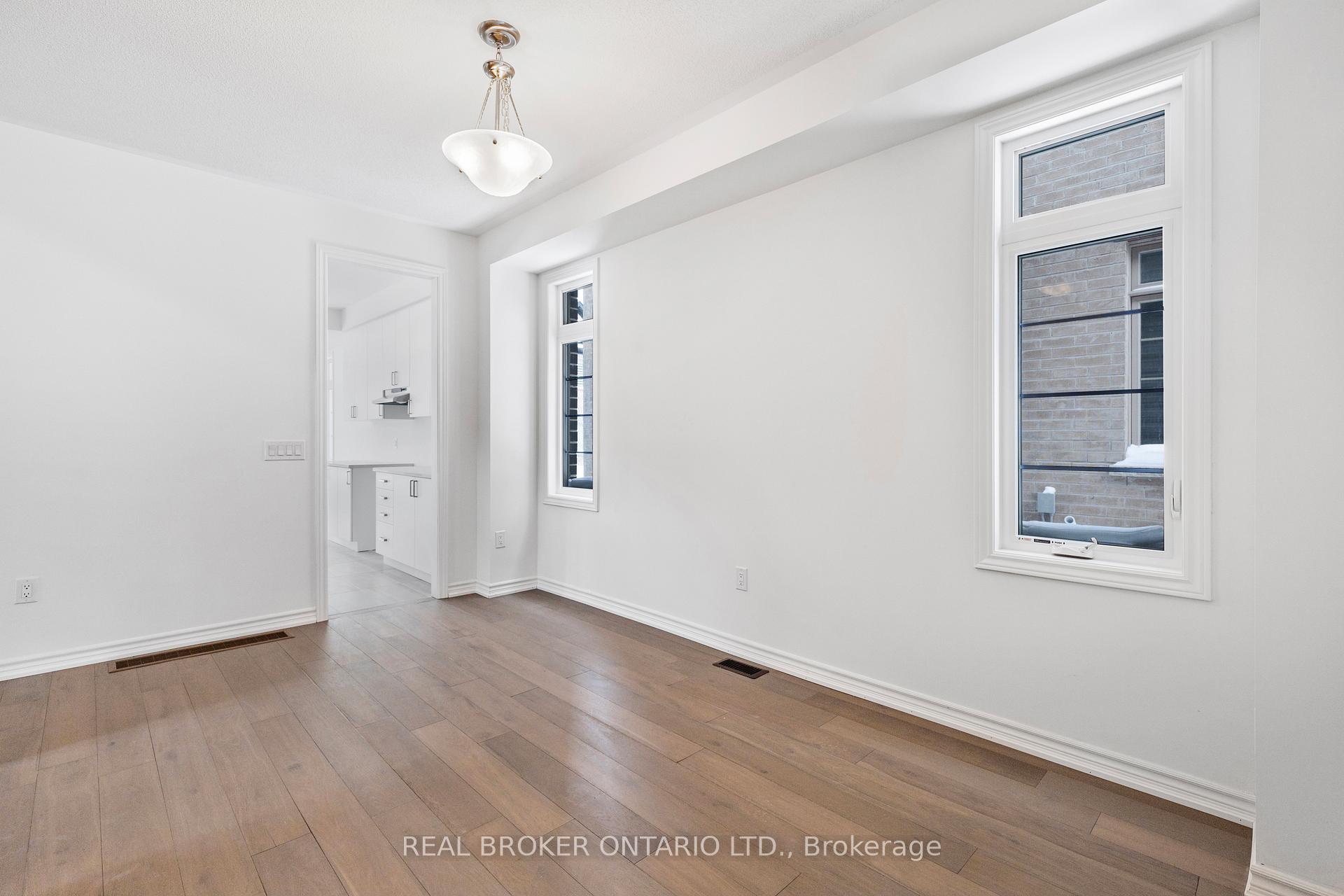 Photo 16 of 8 Daisy Street, Springwater, Midhurst — HOMEH
