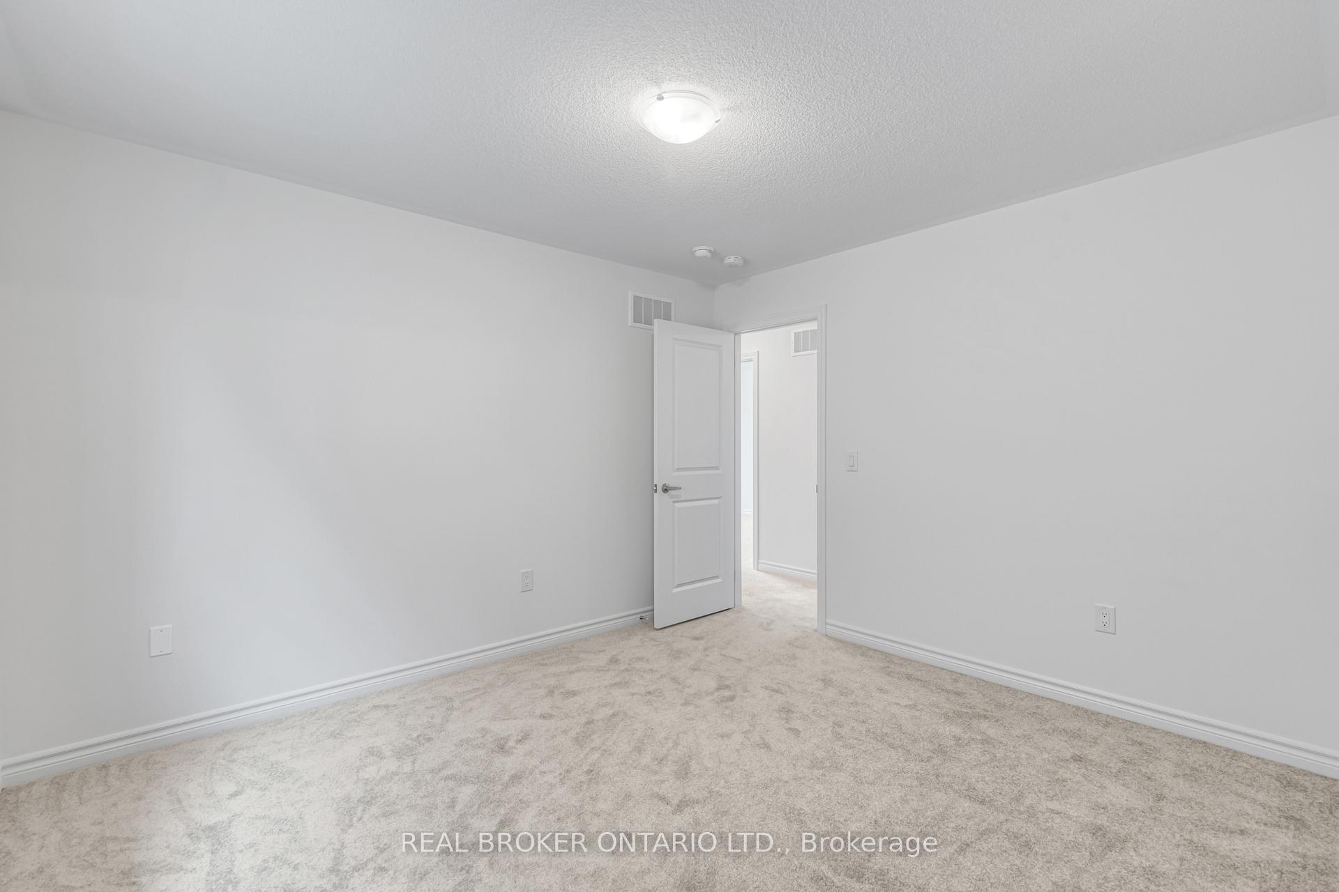 Photo 18 of 8 Daisy Street, Springwater, Midhurst — HOMEH