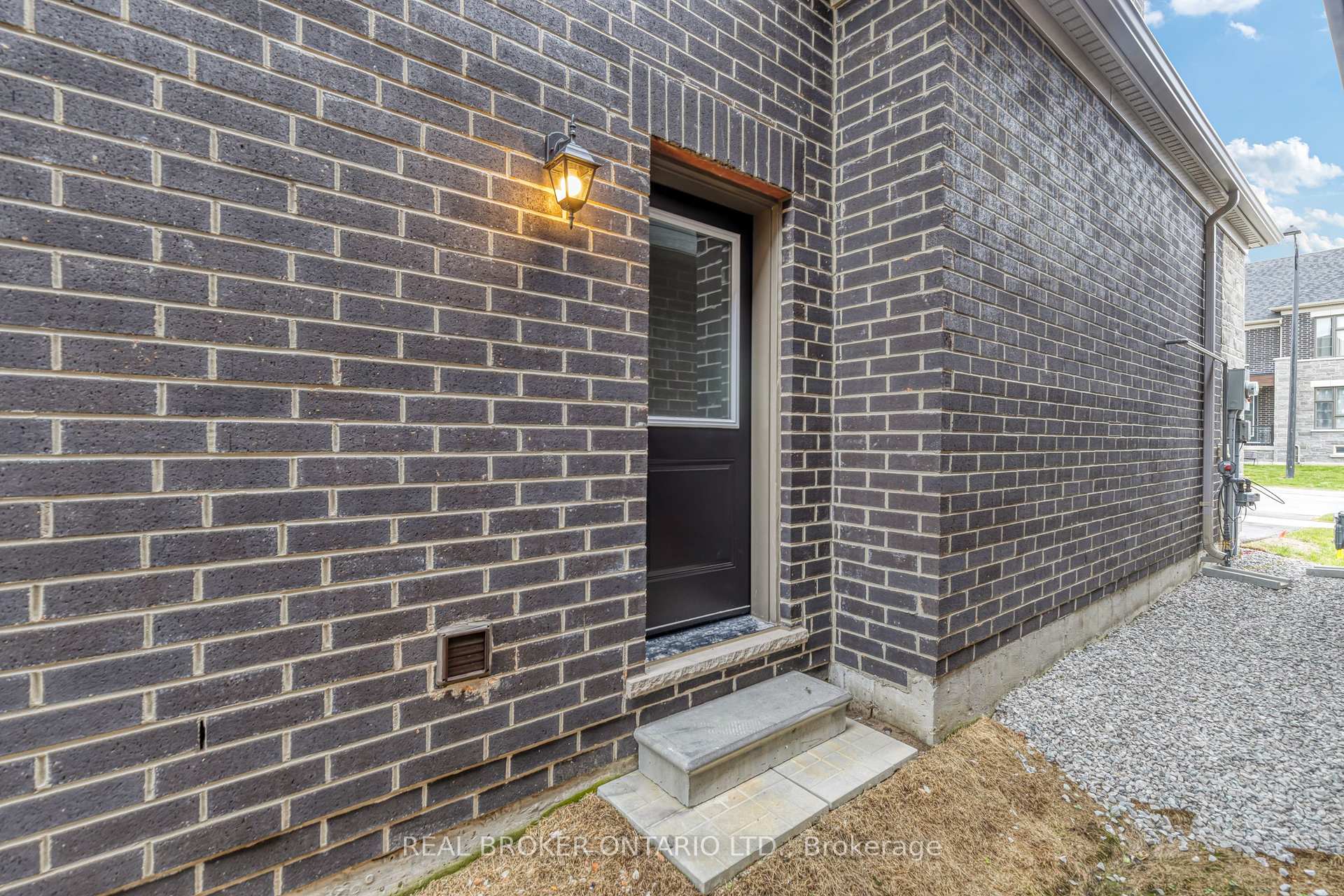 Photo 31 of 8 Daisy Street, Springwater, Midhurst — HOMEH