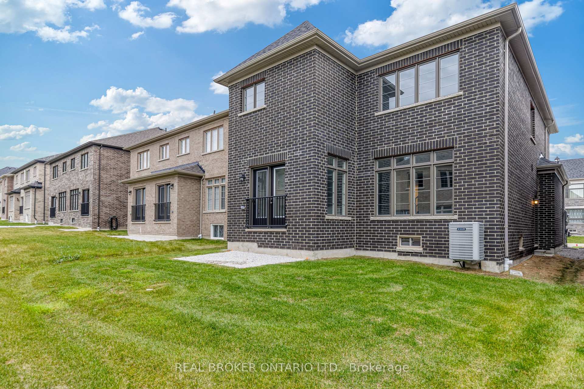 Photo 32 of 8 Daisy Street, Springwater, Midhurst — HOMEH