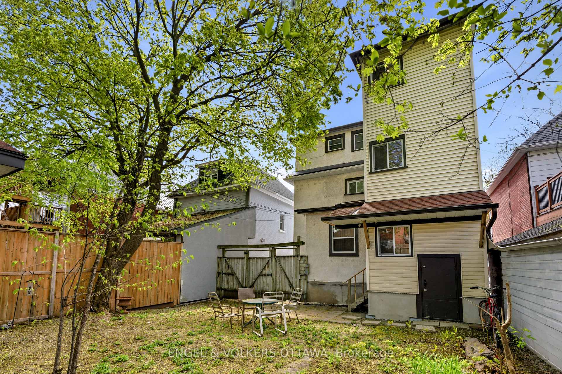 Photo 39 of 491 Mcleod Street, Ottawa, Ottawa Centre — HOMEH