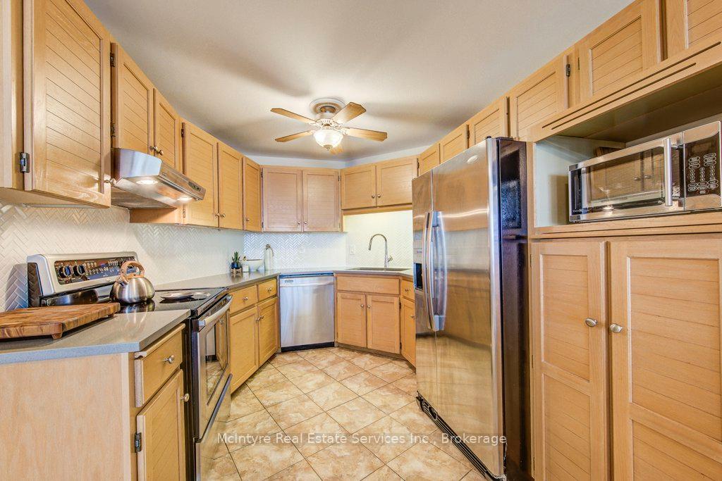 Photo 5 of Unit 704, 24 Marilyn Drive, Guelph, Riverside Park — HOMEH